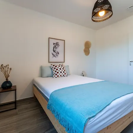 La Sola - Climatisée Avec Piscine Privée Casa vacanze Saint-Gilles (Gard)